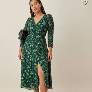 NWT! Perfect for fall!! Reformation Melba dress in forest green size M
